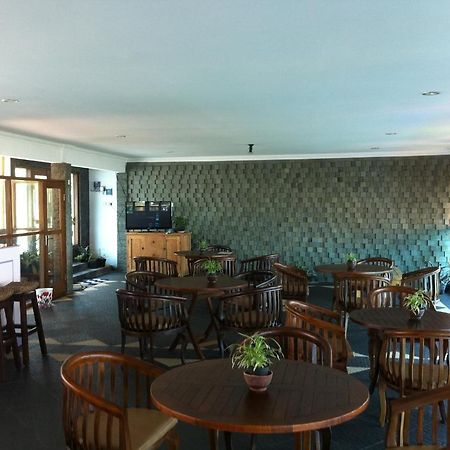 Hotel Adinda Парангтритис Экстерьер фото