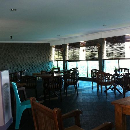 Hotel Adinda Парангтритис Экстерьер фото