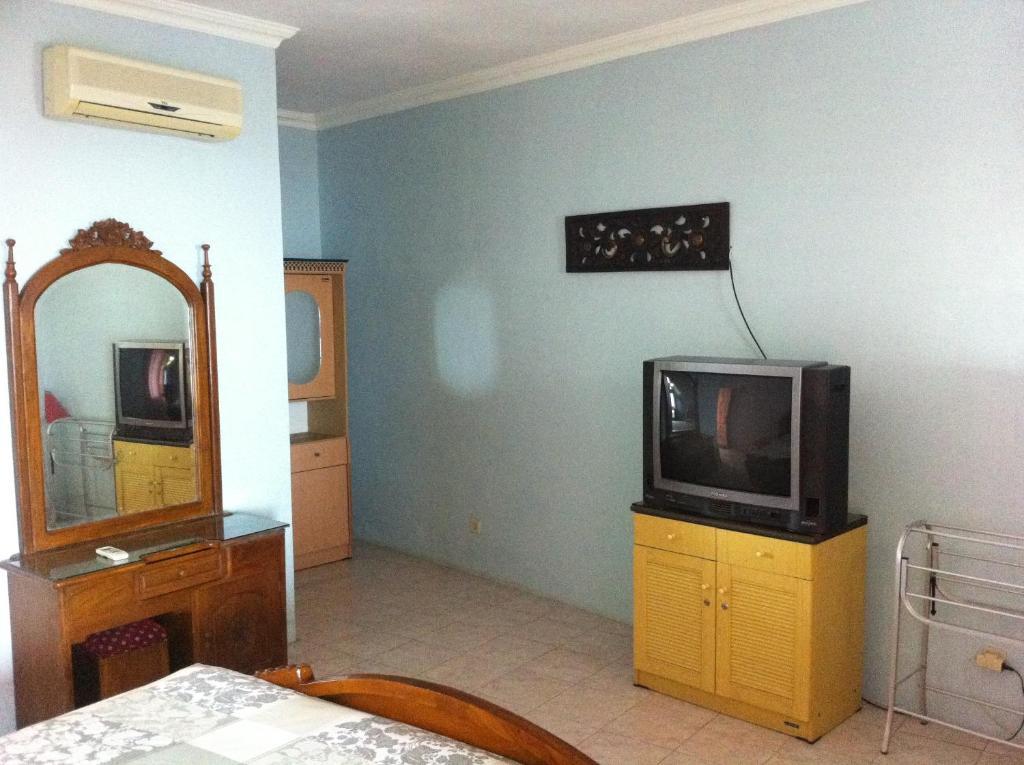 Hotel Adinda Парангтритис Номер фото