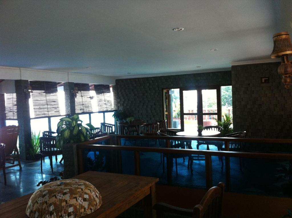 Hotel Adinda Парангтритис Экстерьер фото